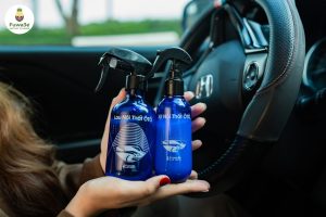 Có nên sử dụng dung dịch vệ sinh nội thất ô tô?