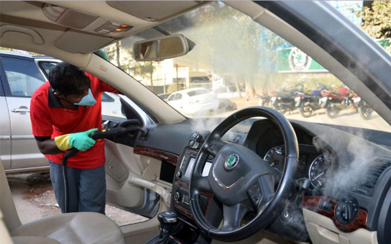 Nước vệ sinh nội thất ô tô bằng hóa chất công nghiệp